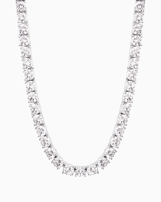 שרשרת טניס נוצצת